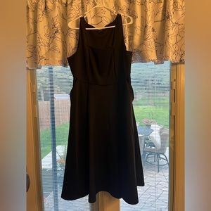 Beautiful black mid length dress with pockets!